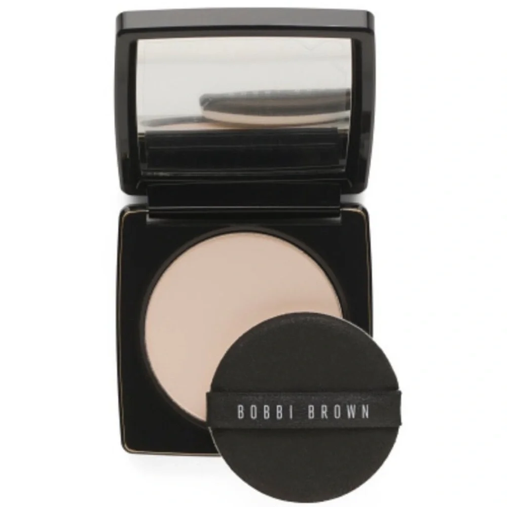 Bobbi Brown Sheer Finish Pressed Powder Soft Porcelain
